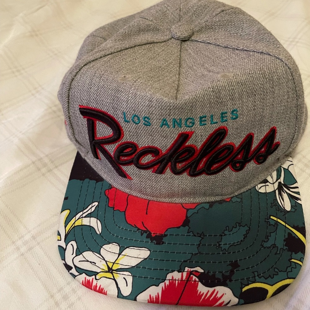 Young&Reckless Floral Snapback Hat ❤️💚